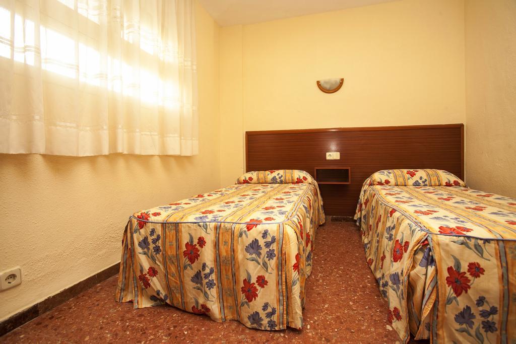 סאלו Apartamentos Bahia Dorada Y Iris מראה חיצוני תמונה