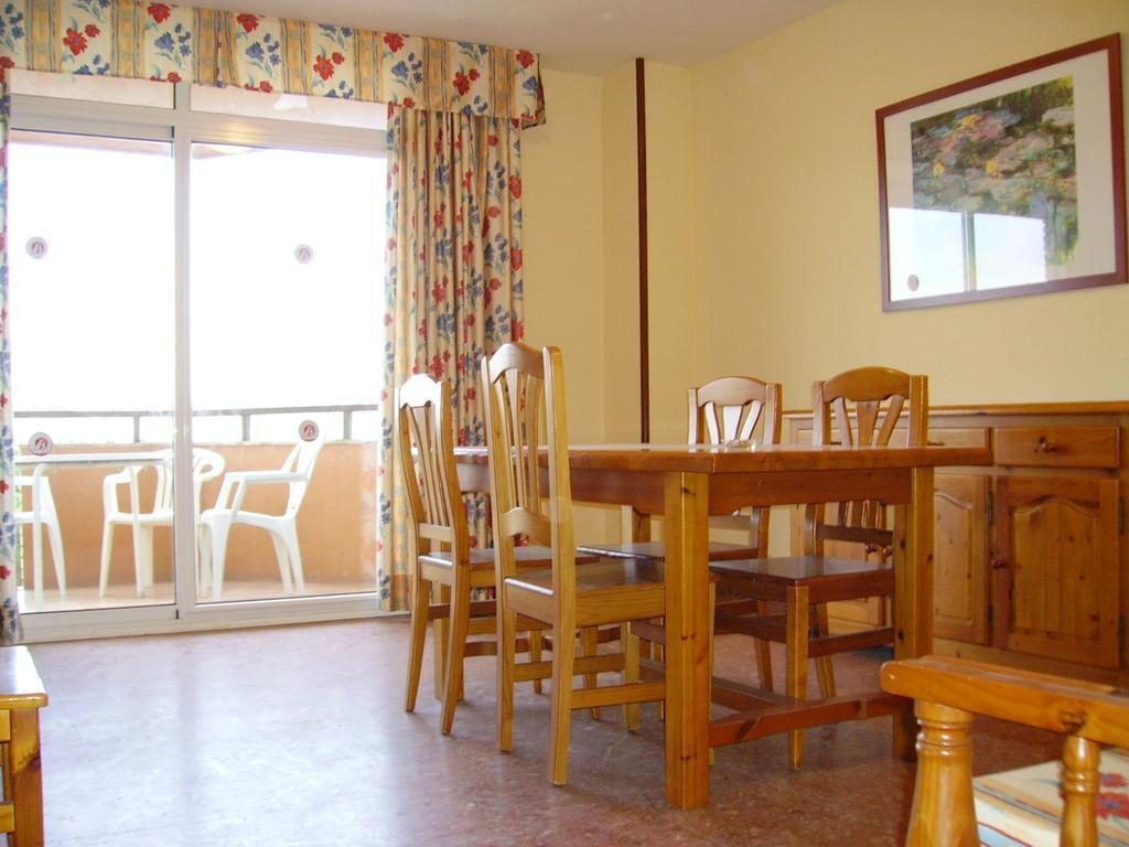 סאלו Apartamentos Bahia Dorada Y Iris מראה חיצוני תמונה